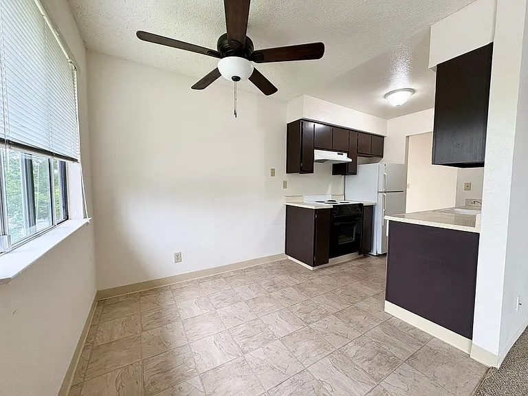 Arden Oaks Apartments — Photo 7