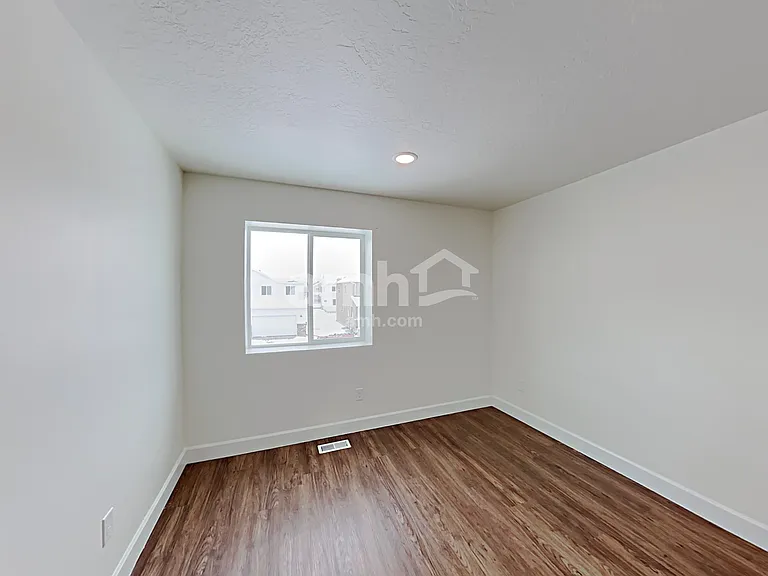 2388 E Frontier St — Photo 18