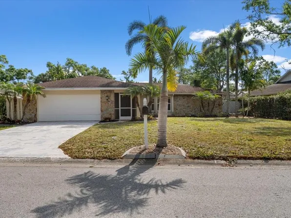 214 Whispering Oaks Ct, Sarasota, FL 34232