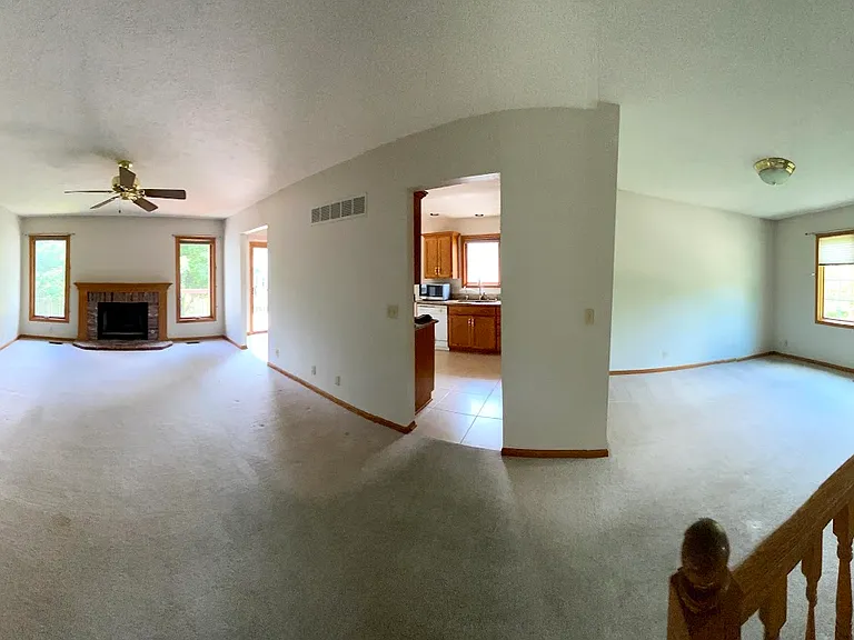 3211 Canyon Rd — Photo 4