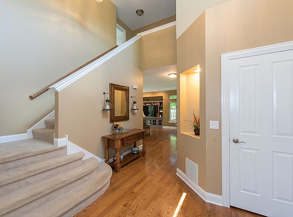 3rd image of 2300 Fieldcrest Dr