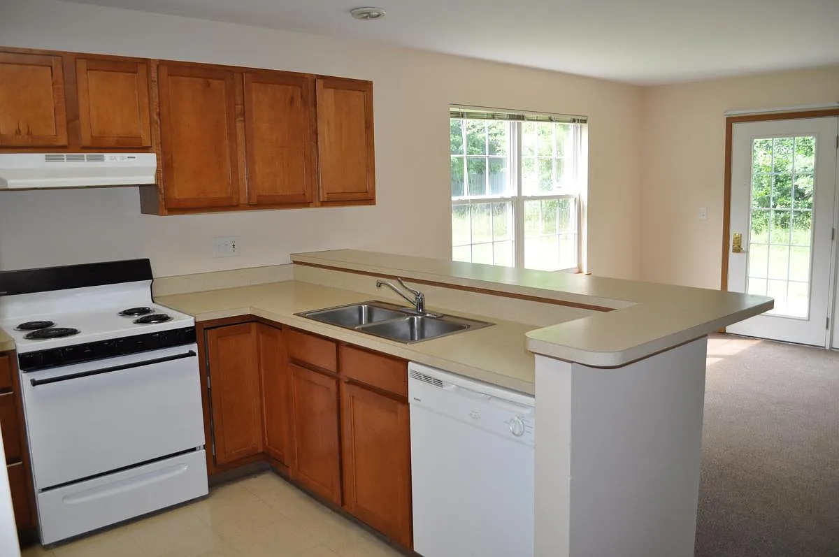 2 bed, 840 sqft, $1,098 — Photo 2