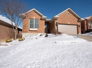 7250 Stone Crest Ln, Cincinnati, OH 45247