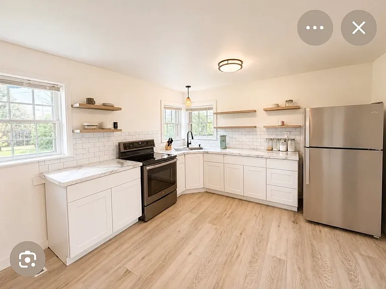 2340 2nd Ave SW — Photo 3