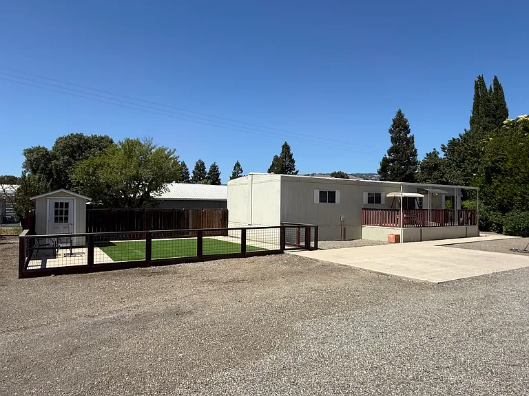 8750A New Ave — Photo 1