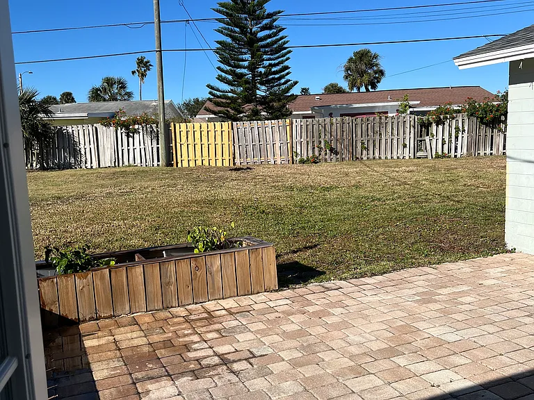 39 Sandra Dr — Photo 24
