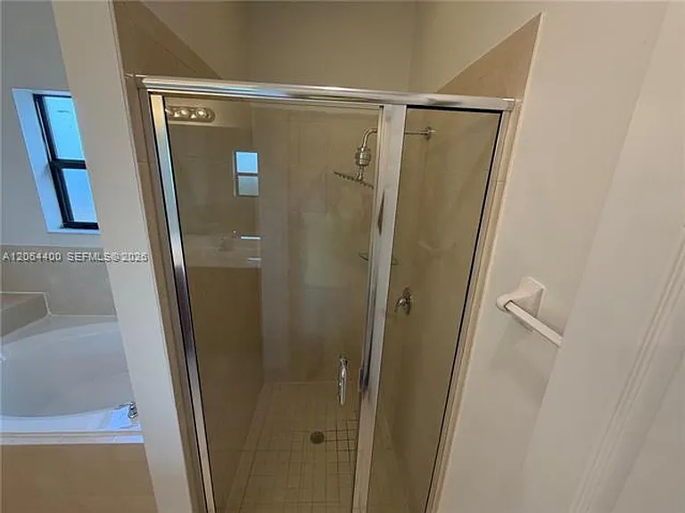 737 SE 37th Pl #737 — Photo 31