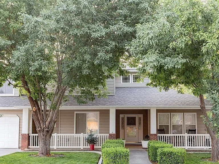 2368 E Green Canyon Dr — Photo 1