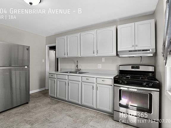 5th image of 104 Greenbriar Ave #B