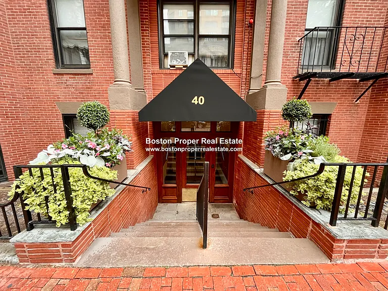 40 Saint Botolph St #B2 — Photo 9