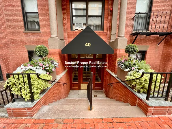 40 Saint Botolph St, Boston, MA