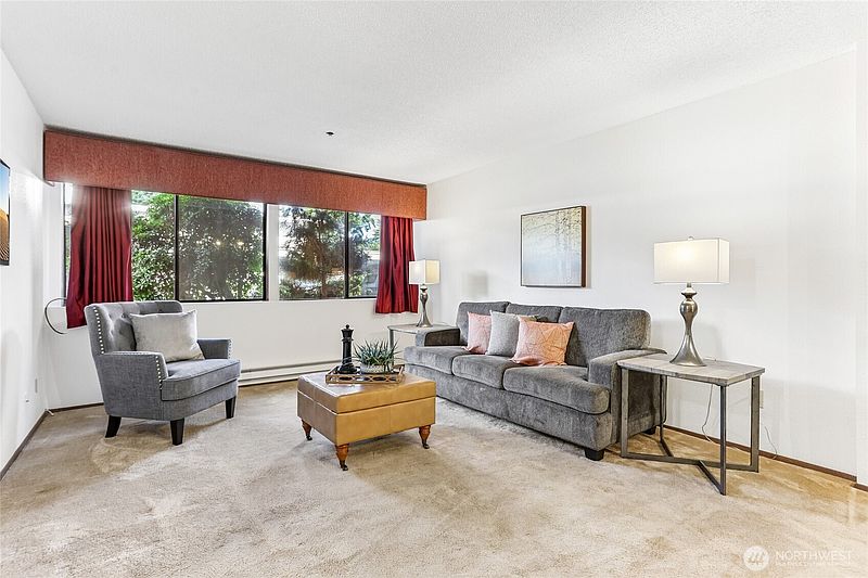 3rd image of 18620 52nd Avenue W #116