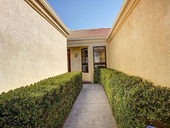 4th image of 8408 Mendocino Dr NE