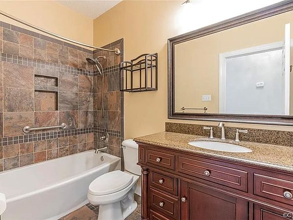 3rd image of 4201 Maughan House Ter