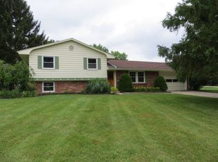 1092 Chateau Dr, Marion, OH 43302