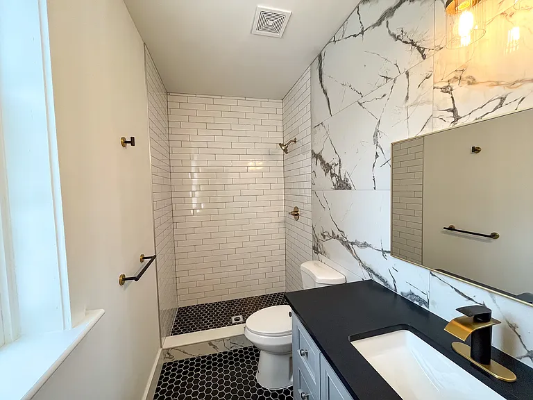 309 Hinton St — Photo 13