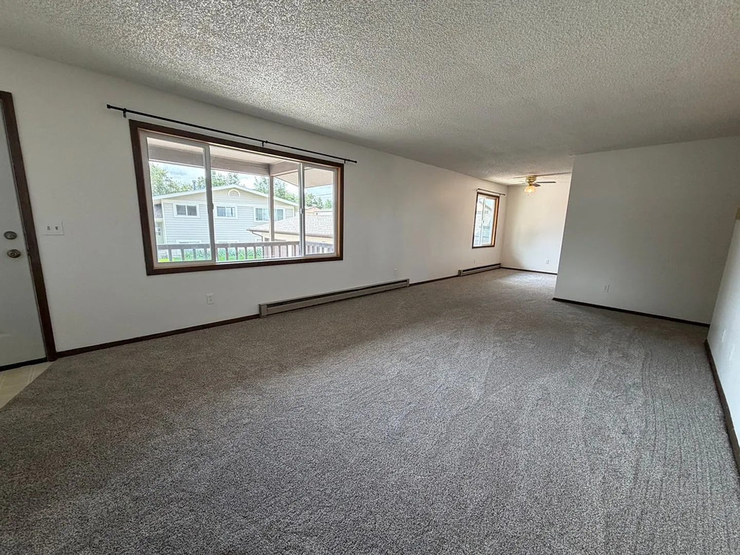 405 South 19th Avenue — Photo 4