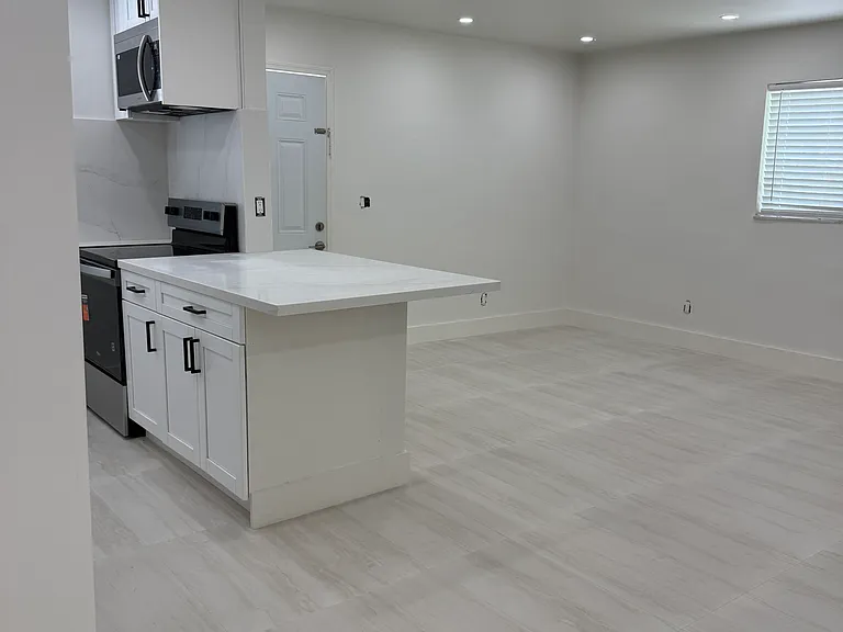 3265 Griffin Rd #101 — Photo 10