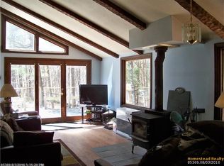 16 Knowles Ln, Winthrop, ME 04364