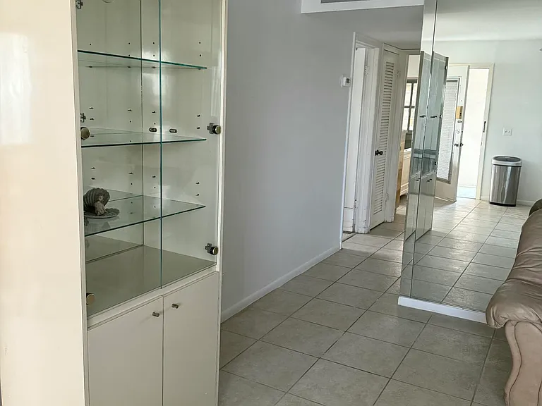468 Capri Pl #J — Photo 6