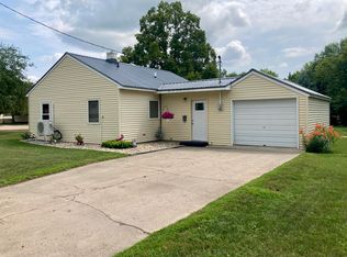 301 Olivet Ave SE, De Smet, SD 57231