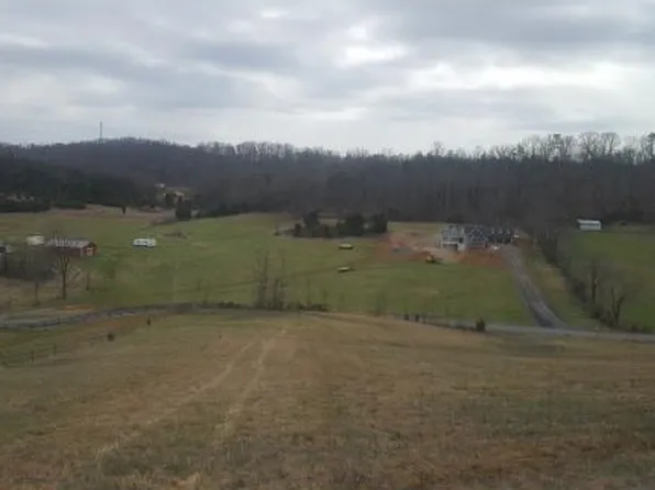 470 Branch Rd, Fall Branch, TN 37656
