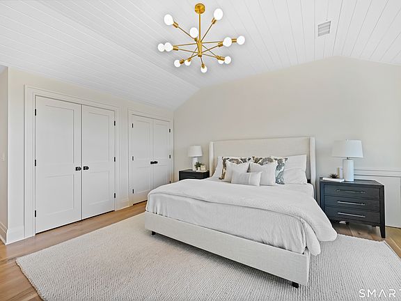 5th image of 71 Peaceable Ridge Road