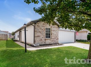 1679 Long Lake Dr, Greenwood, IN 46143