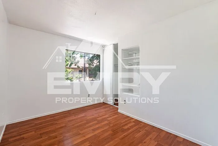 9781 Karmont Ave — Photo 14
