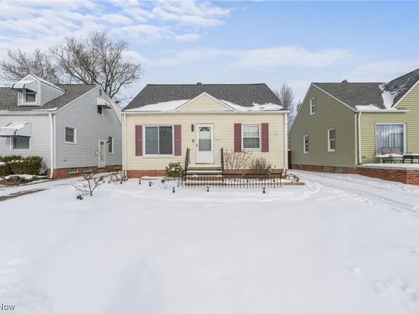 8320 Chesterfield Ave, Parma, OH 44129