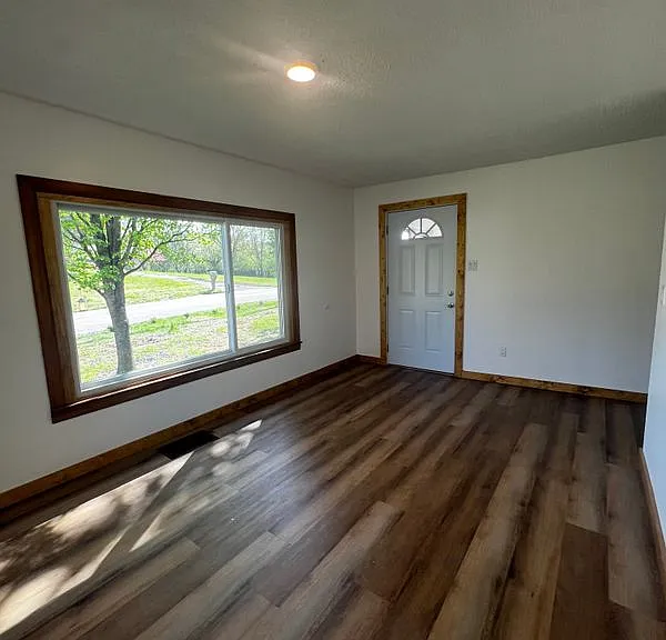 1801 Woodson Dr — Photo 6