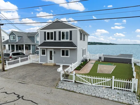177 Seaconnet Blvd, Portsmouth, RI 02871