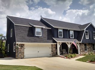 5622 Gatewood Ln, Greendale, WI 53129