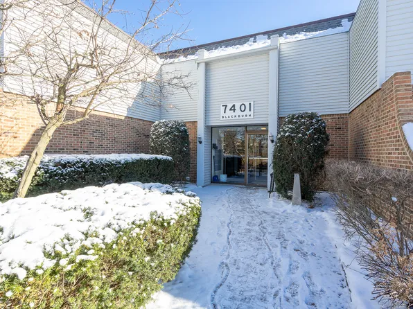 7401 Blackburn Ave APT 205, Downers Grove, IL 60516