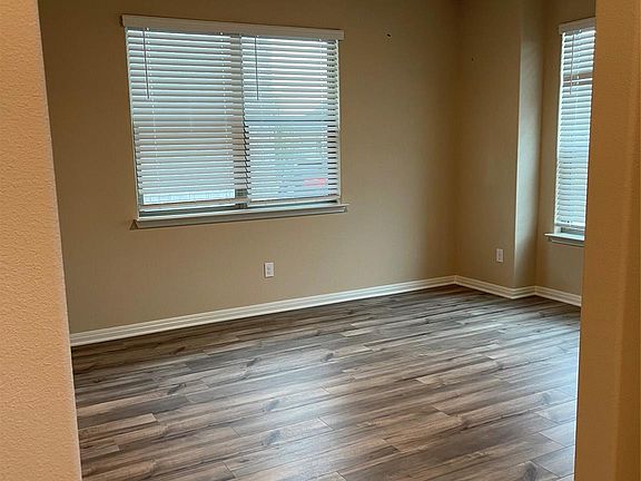 3rd image of 7520 Noble Oaks Dr