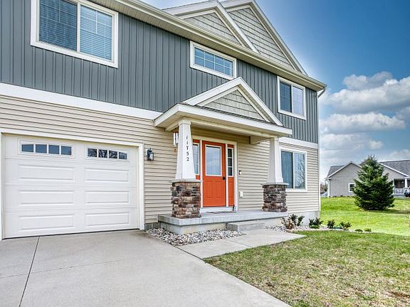 3rd image of 11752 Redberry Ct NE