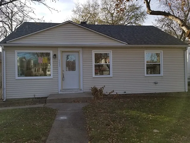 2436 Dora St photo 1