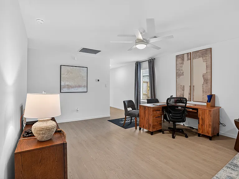 Overlook at Fairwater Rental Homes — Photo 7
