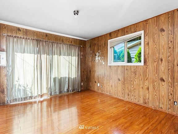 5th image of 23436 28th Ave S