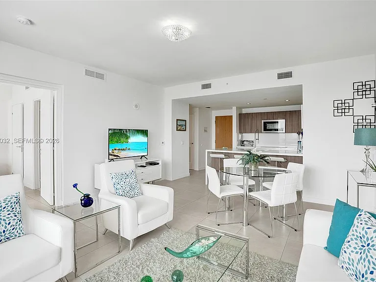 401 N Birch Rd #813 — Photo 14