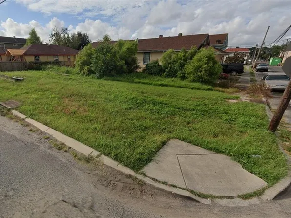 1500 S White St, New Orleans, LA 70125