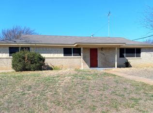 1101 Simpson Dr, Hurst, TX 76053