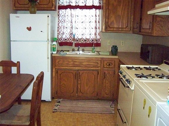 5th image of 408 S Montie Ave