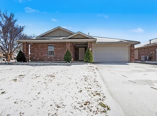 101 Shady Creek Ln, Terrell, TX 75160