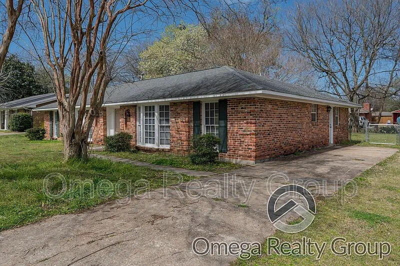 3117 Brentwood Dr