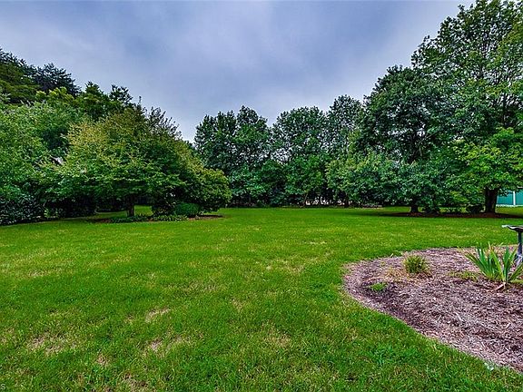 5th image of 1104 Kingswood Dr