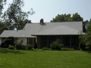 59 Seckelpear Rd, Levittown, PA 19056