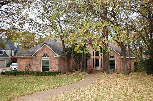 1st image of 406 Timber Lake Dr