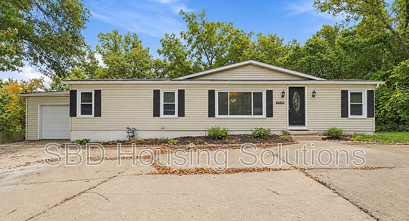104 N Countryside Rd