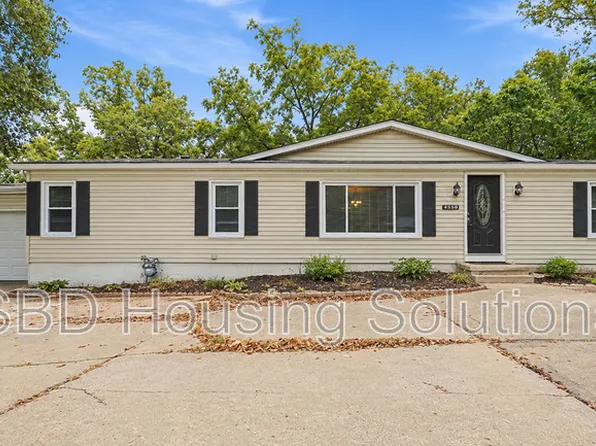 104 N Countryside Rd, Blue Springs, MO 64015